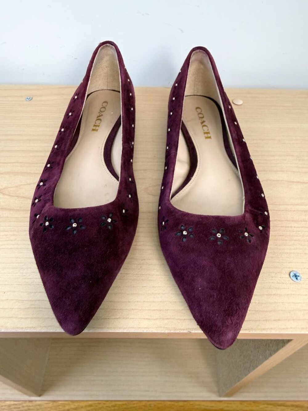 Coach Joane Flats Suede Burgundy Oxblood Embellished Laser Cut Flower (7.5) - Picture 4 of 8